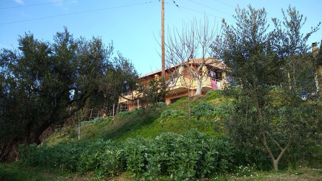 Polikseni House Holiday home