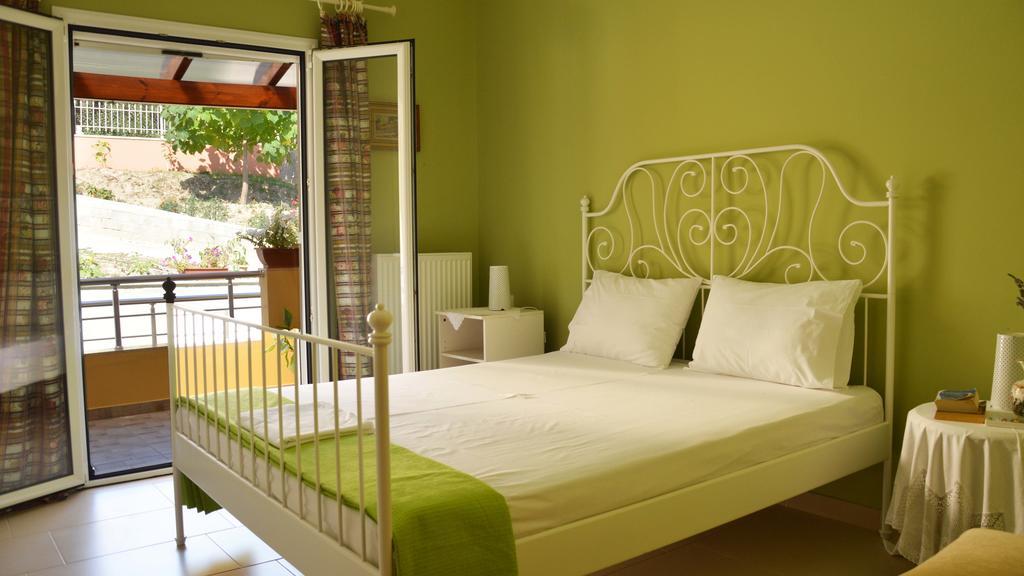 Holiday home Polikseni House
