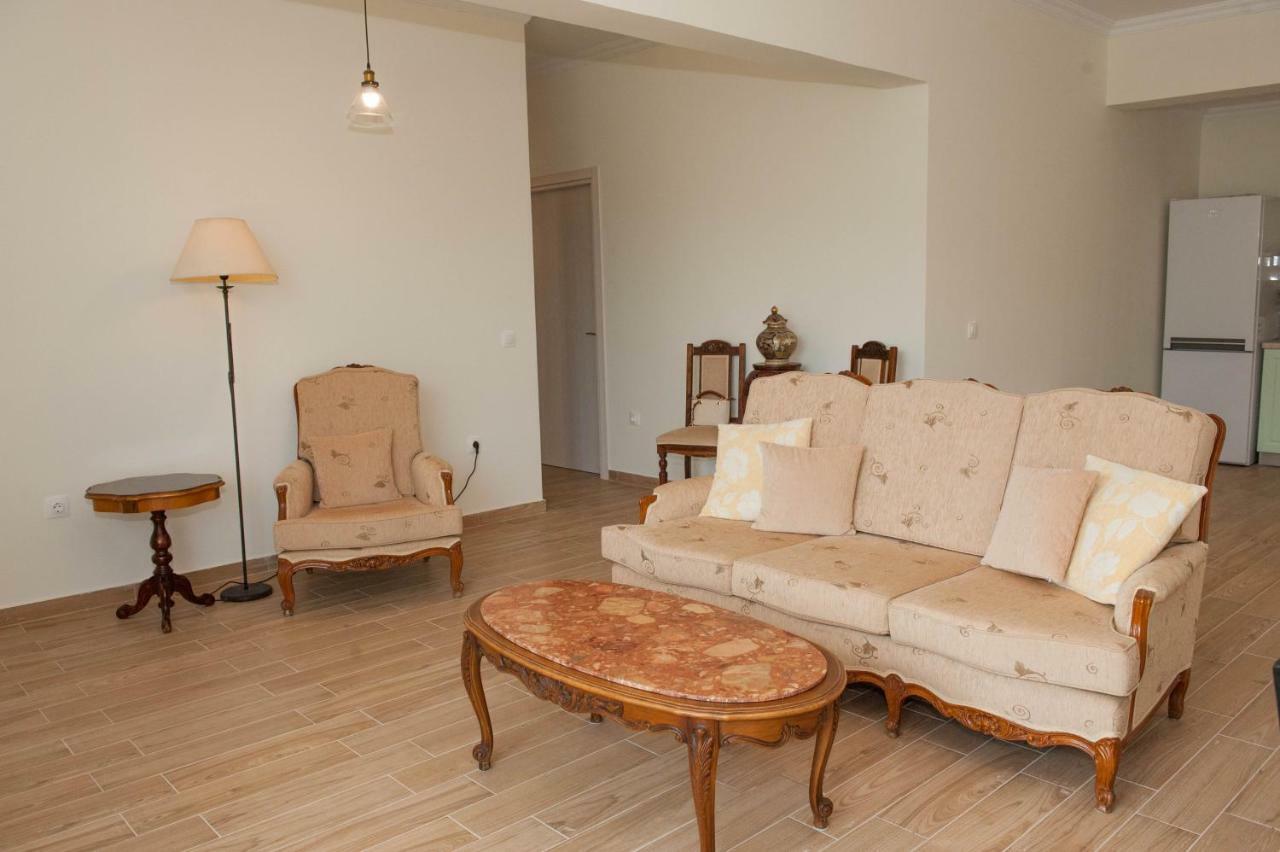 Polikseni House Holiday home *